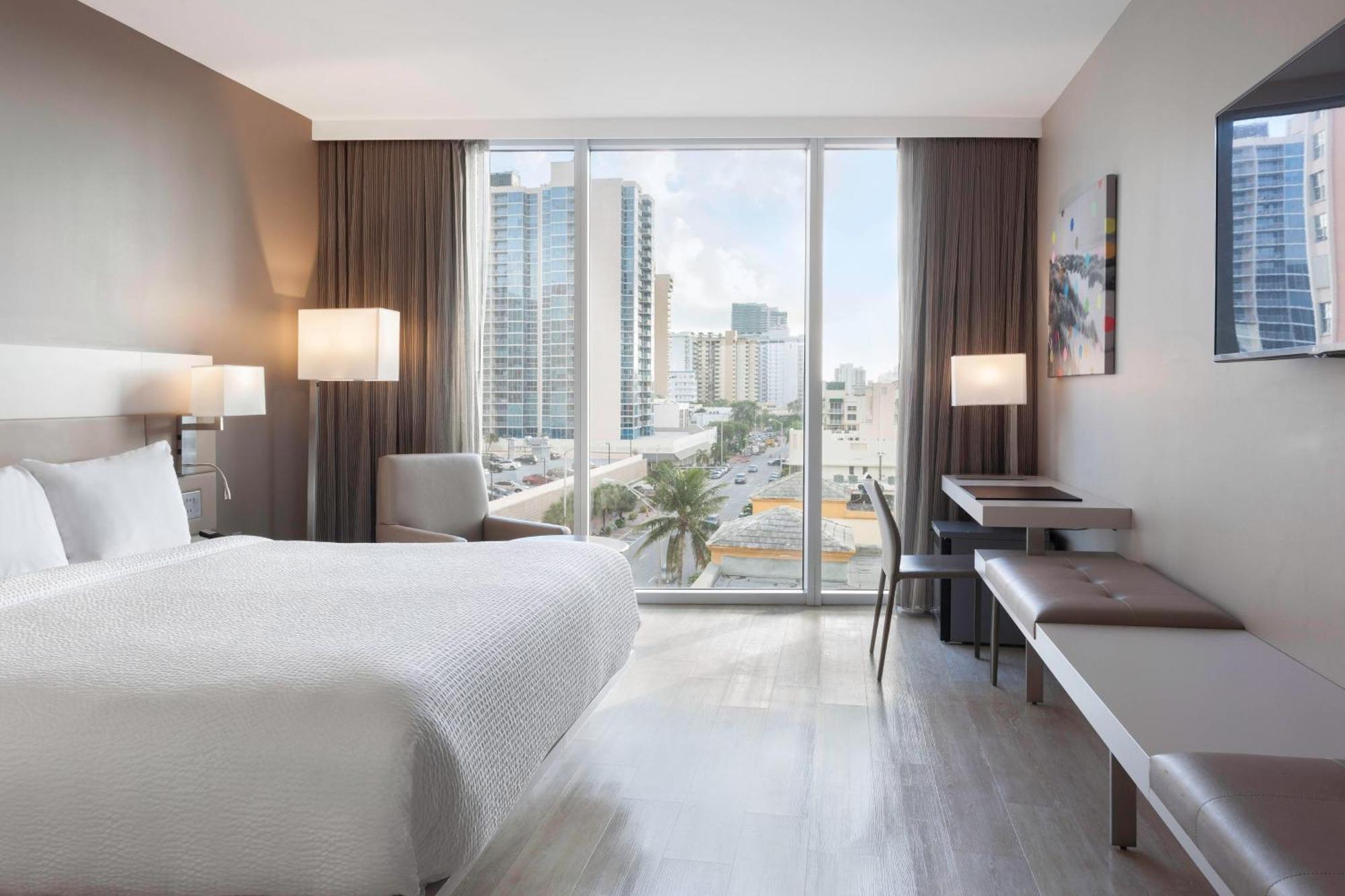 Ac Hotel By Marriott Маями Бийч Екстериор снимка