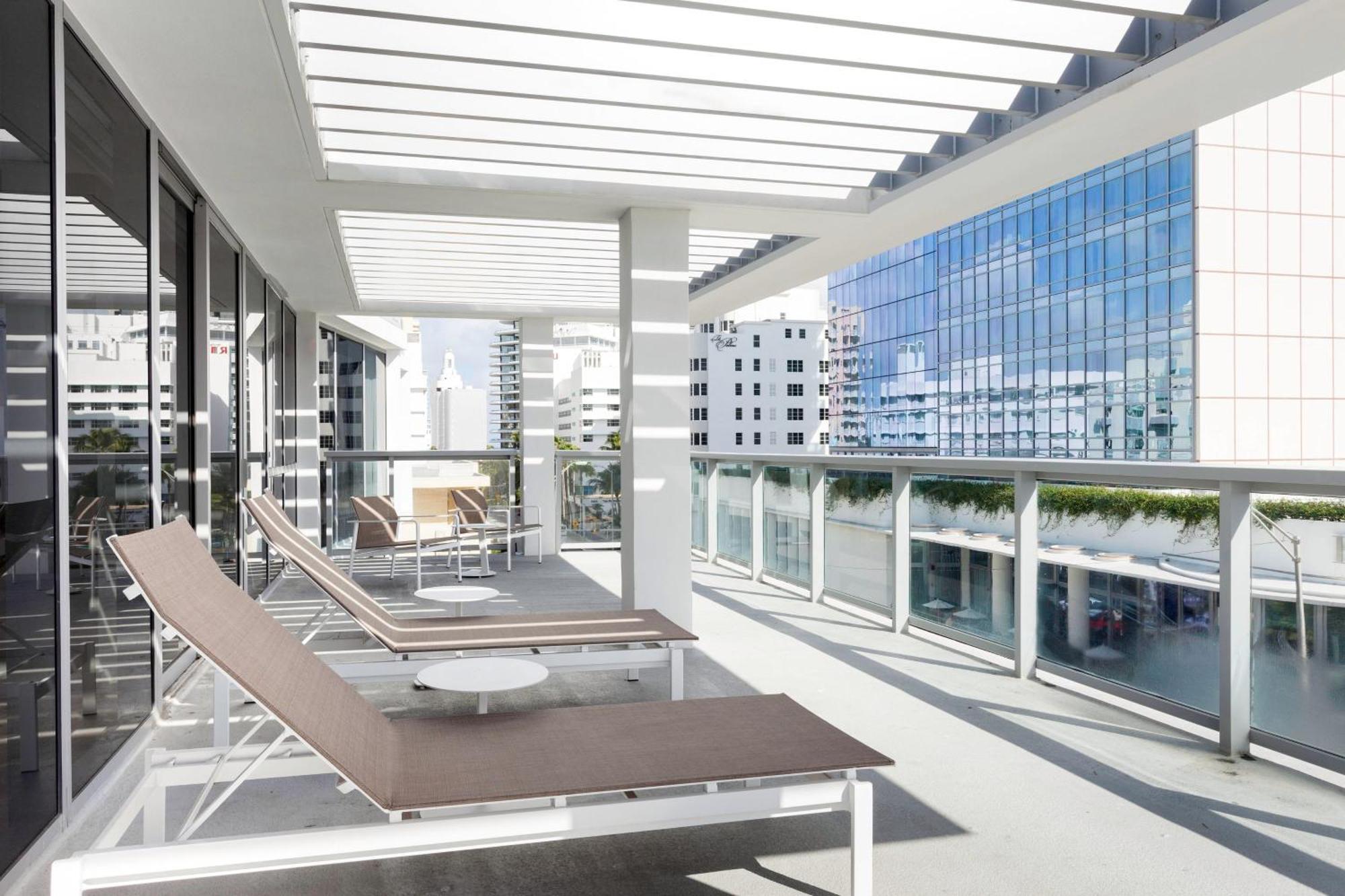 Ac Hotel By Marriott Маями Бийч Екстериор снимка
